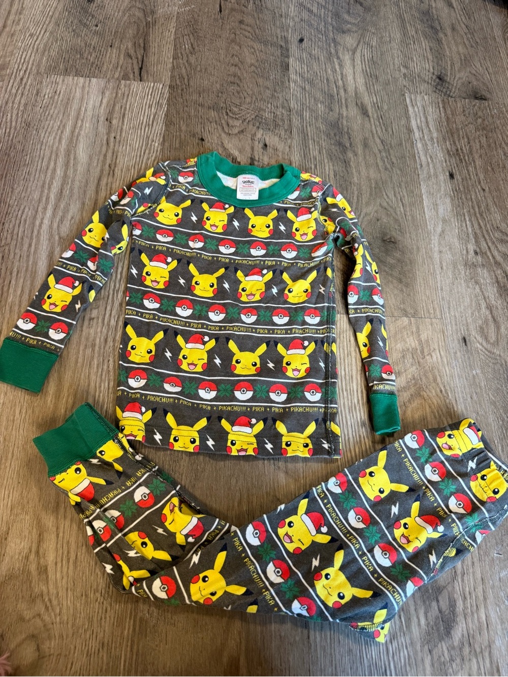 Hanna Andersson Pokémon Pikachu Christmas Pajama Set Size 4 Organic Cotton